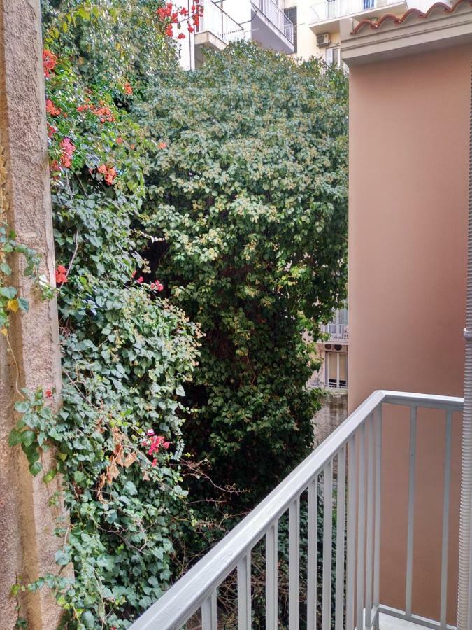אתונה Darsiss 2 - Museum Apartment מראה חיצוני תמונה